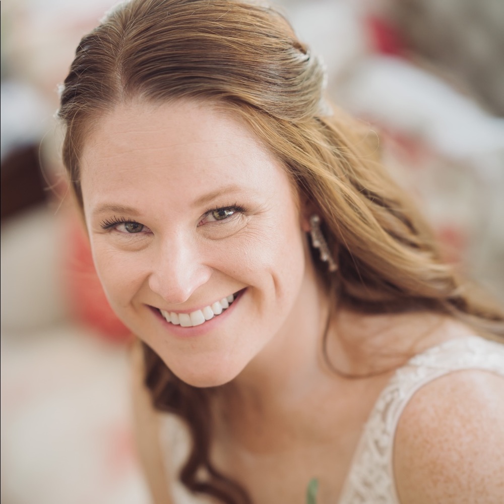 Meet your Posher, Elizabeth